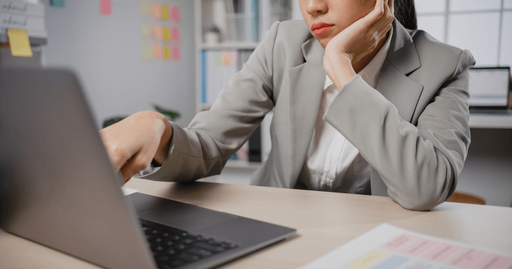 dealing-with-formats-that-are-difficult-to-change-and-update-is-one-of-the-important-disadvantages